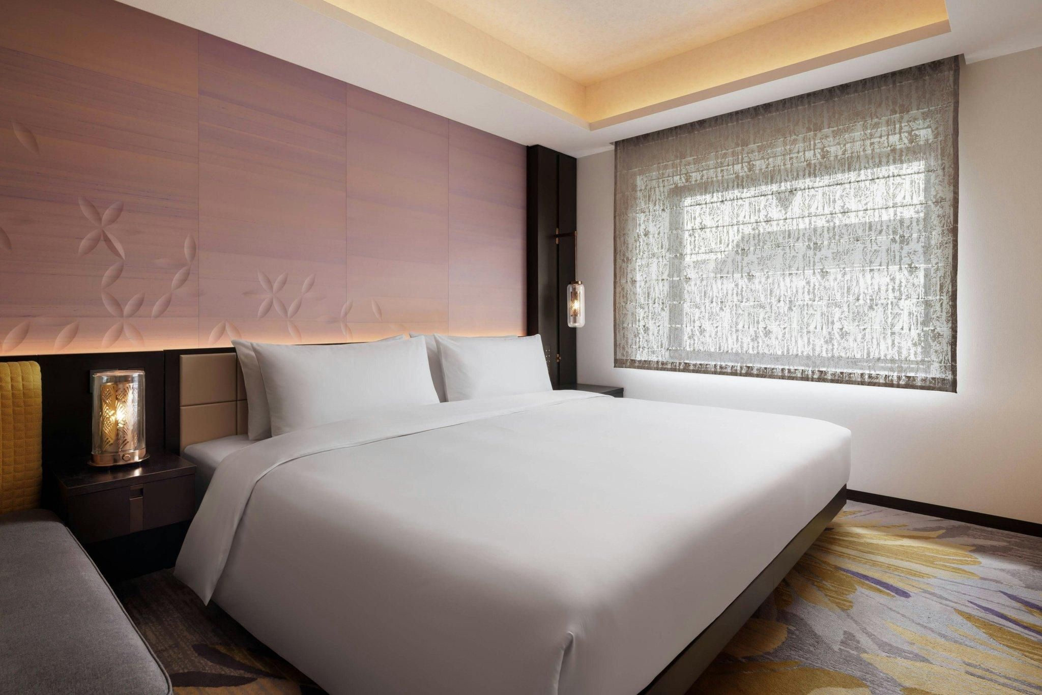 Wide King, Guest Room, 1 King, High Floor