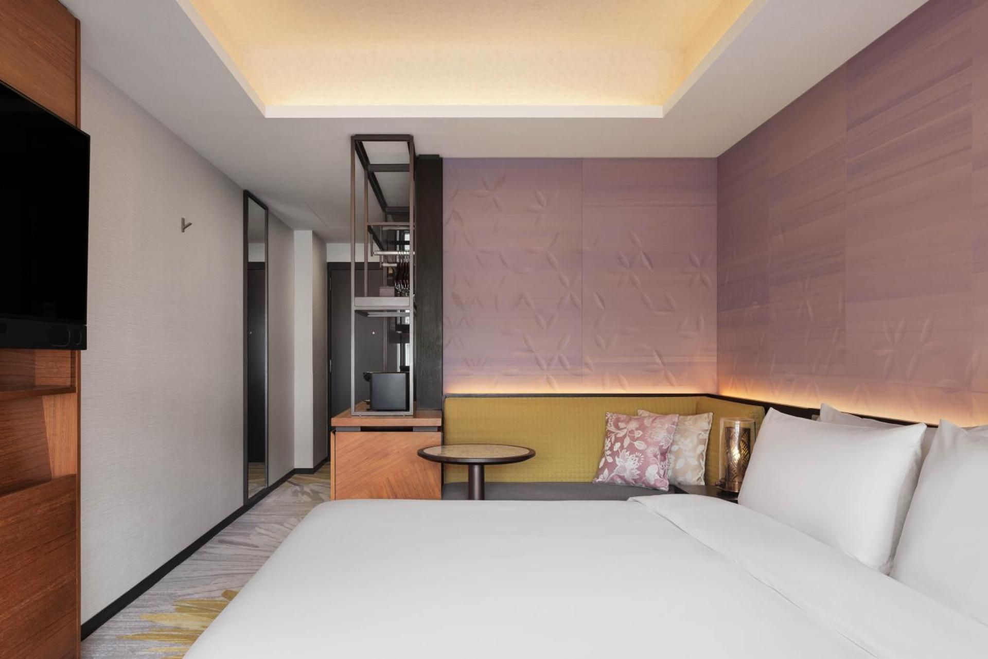 Wide King Room - High Floor