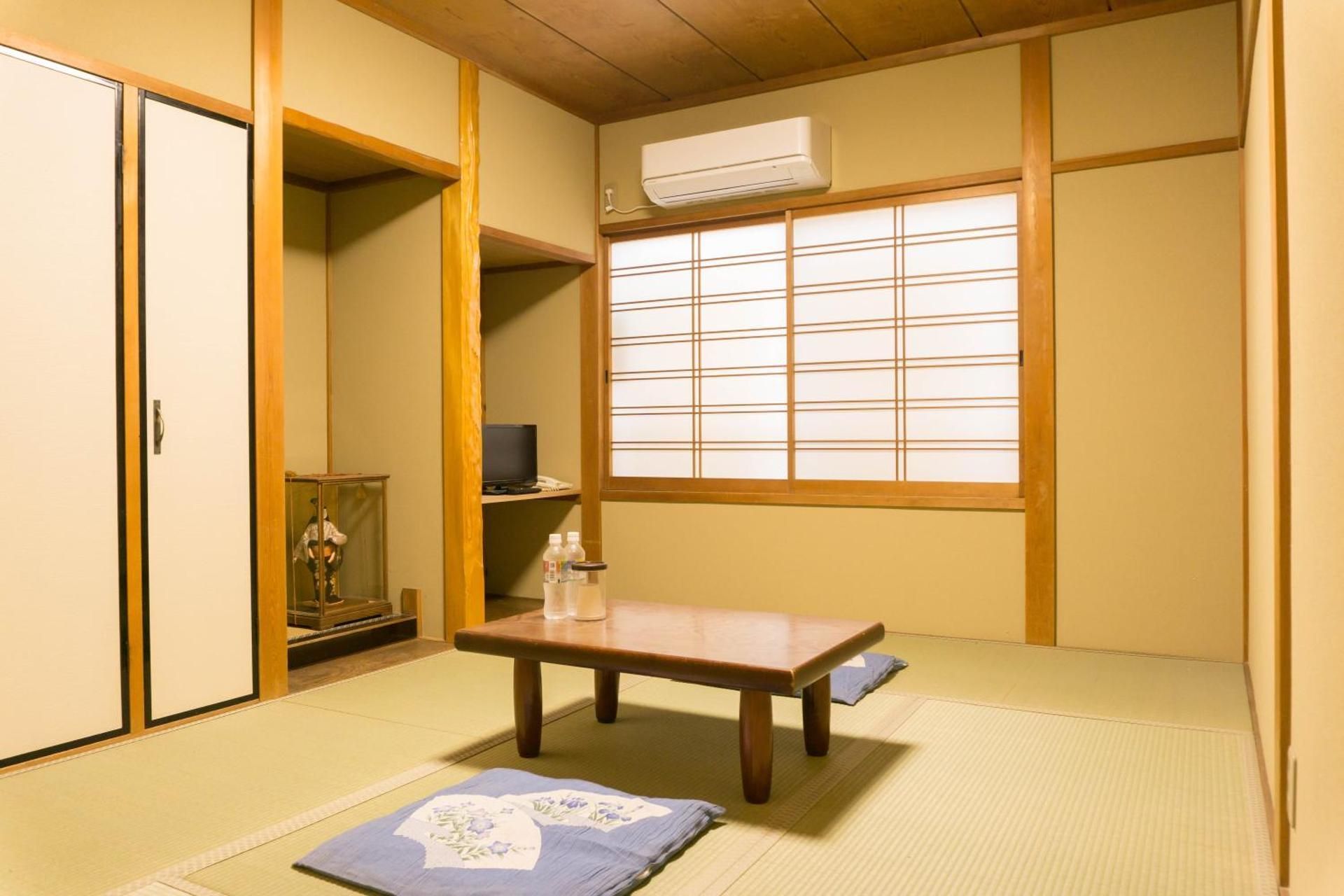 Japanese-Style Twin Room