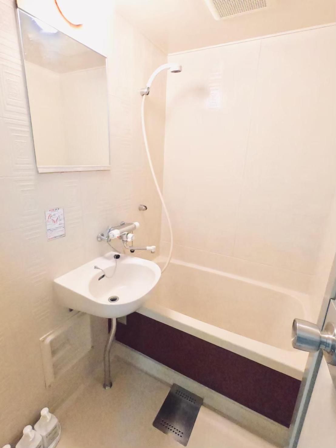 Non-Smoking Club Superior Twin