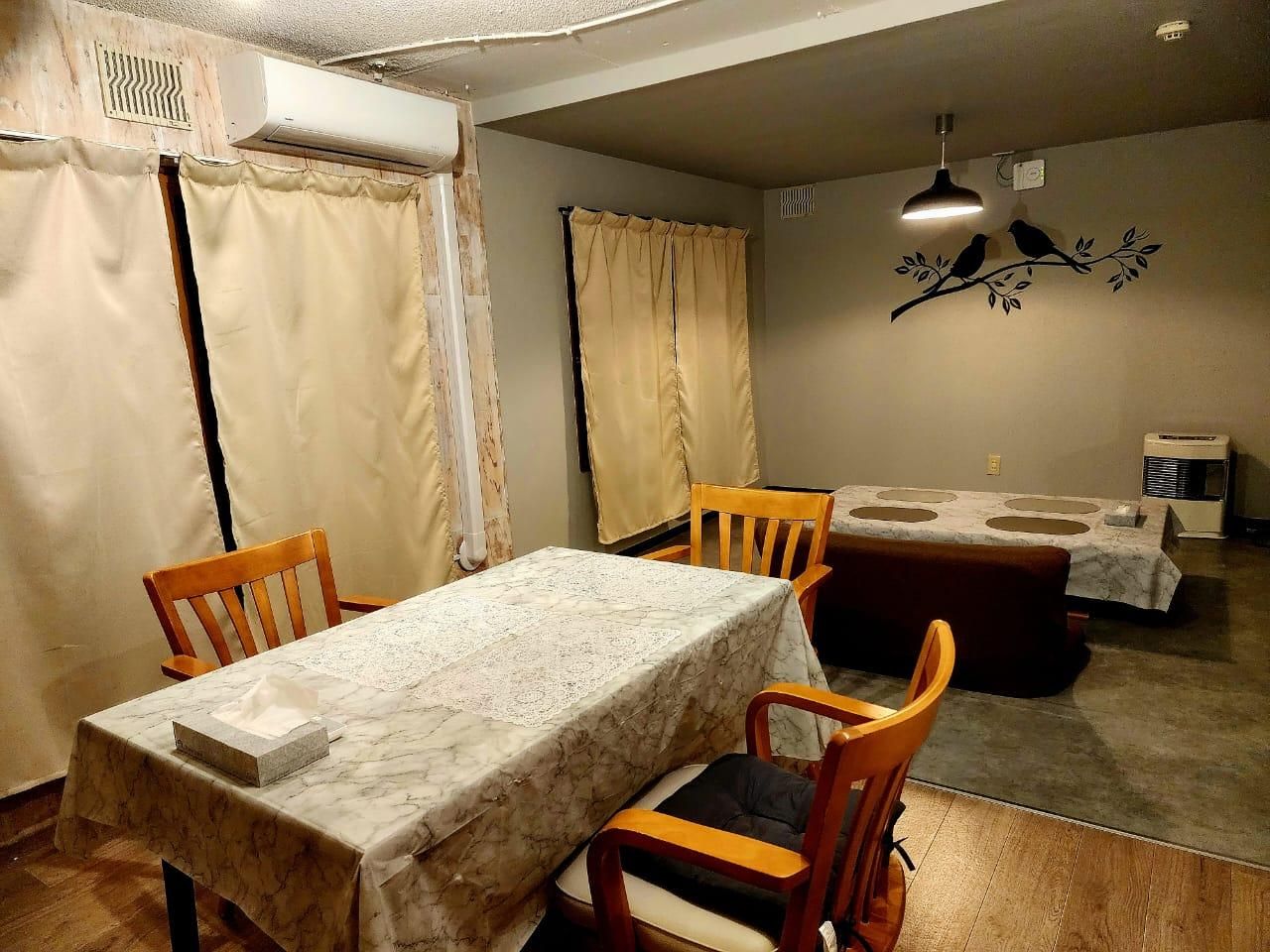 shared lounge/tv area