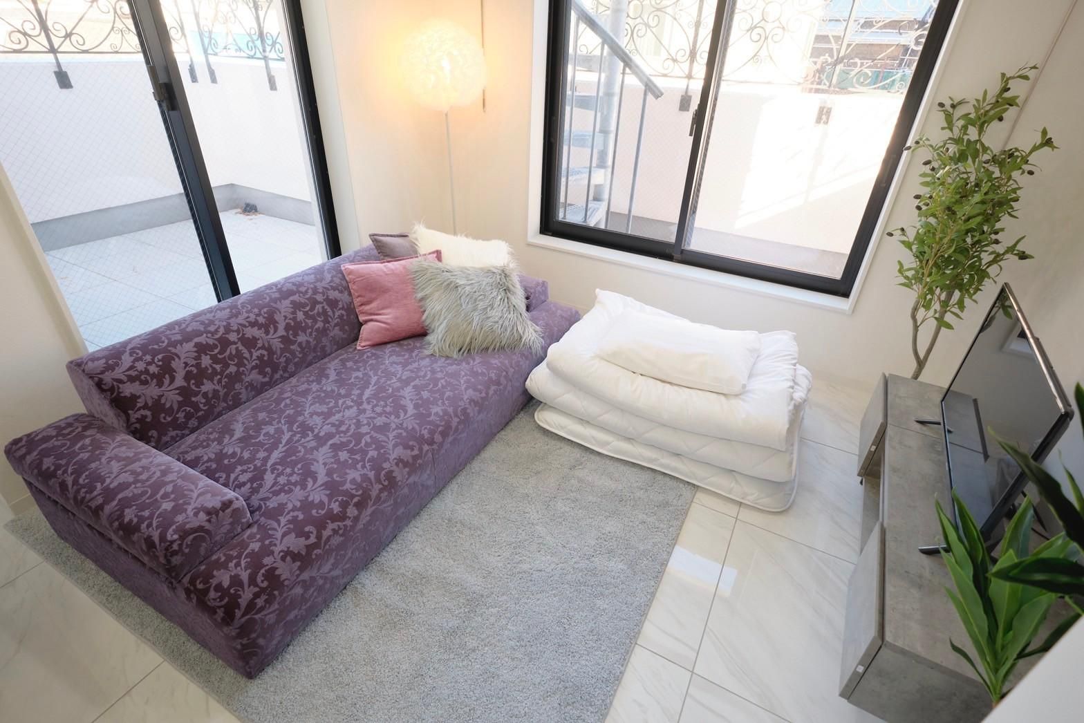 301-303/Two private rooms available/Non-Smoking/6ppl