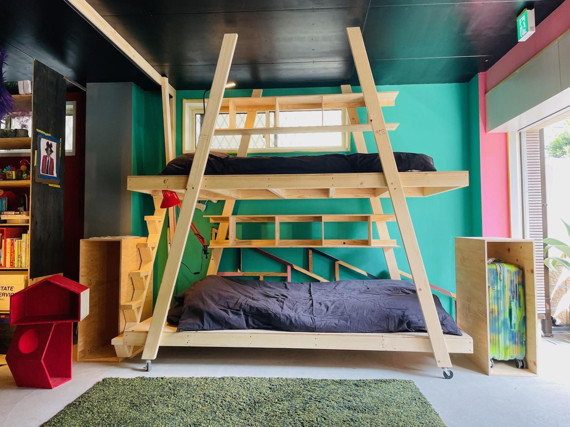 Single Bed in Mixed Dormitory Room