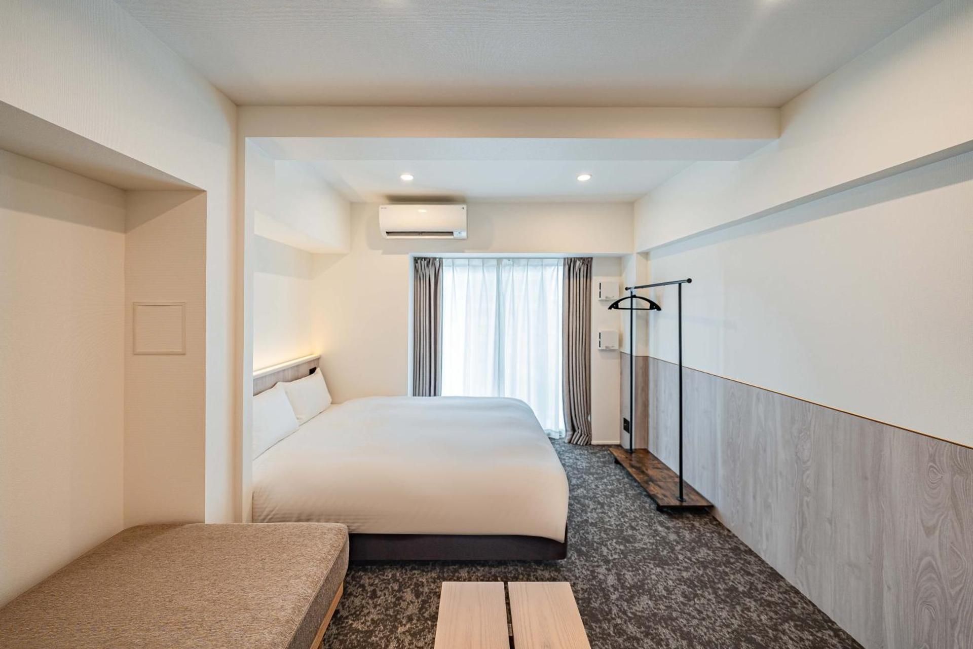 Deluxe Twin Room with Washing Machine