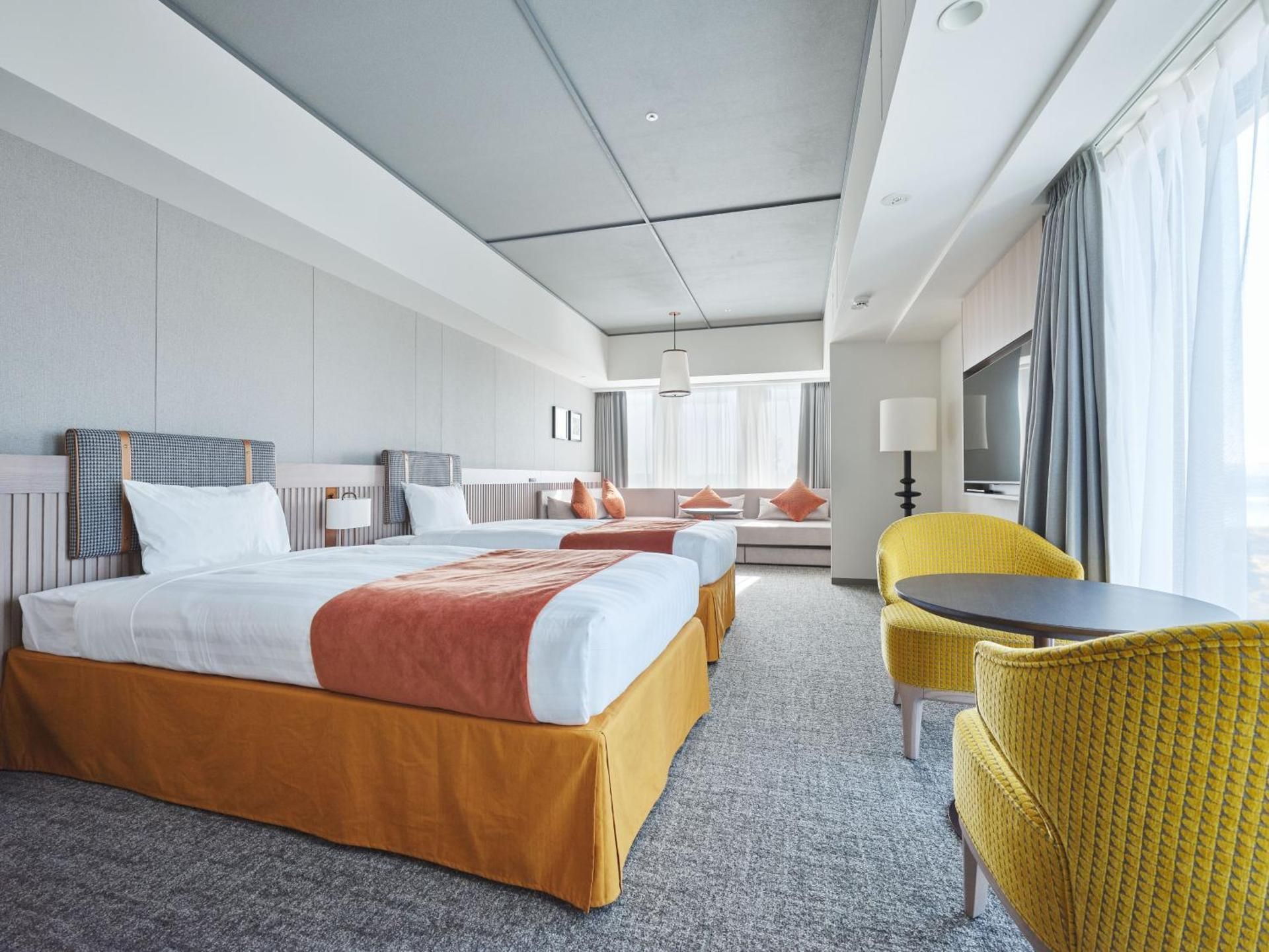 deluxe river view suite