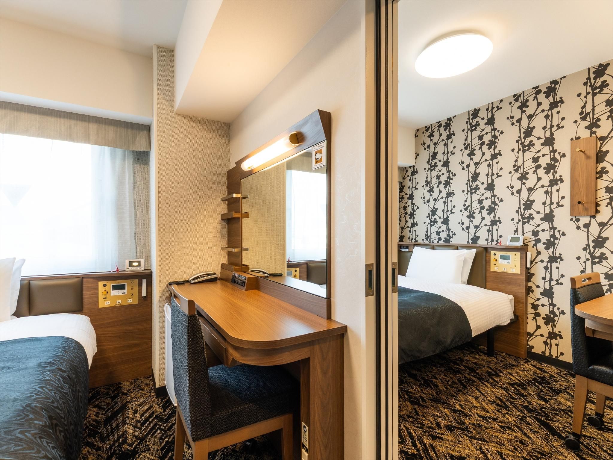Connecting Rooms For 1 Adult - Non-Smoking - Single x Single