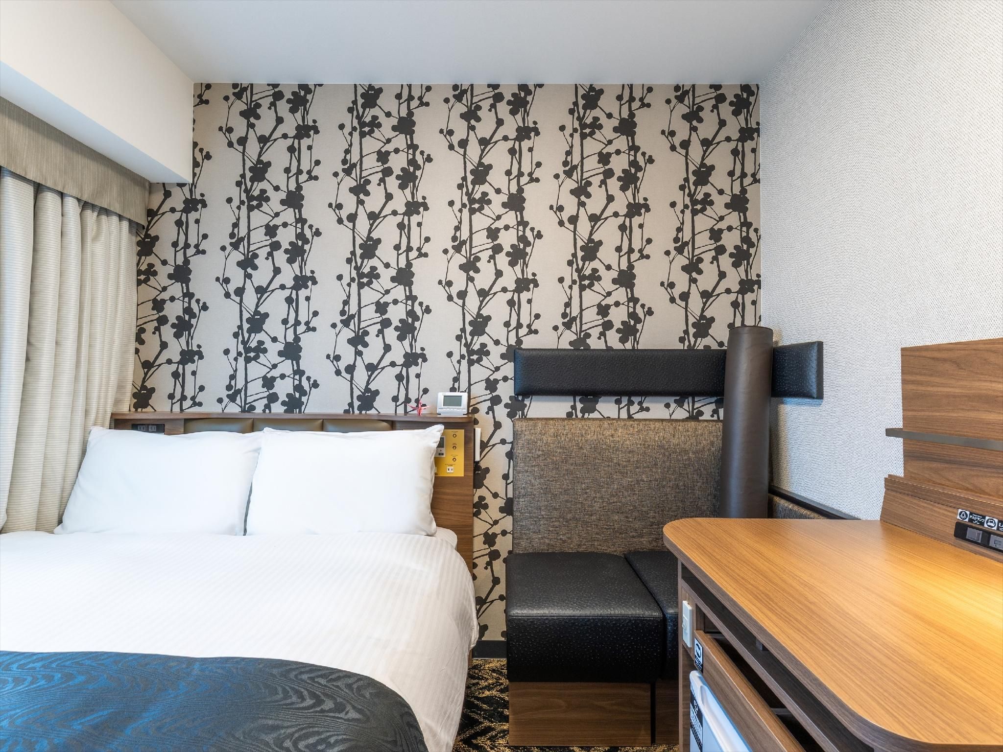 Cozy Room for 2 Adults - Non-Smoking