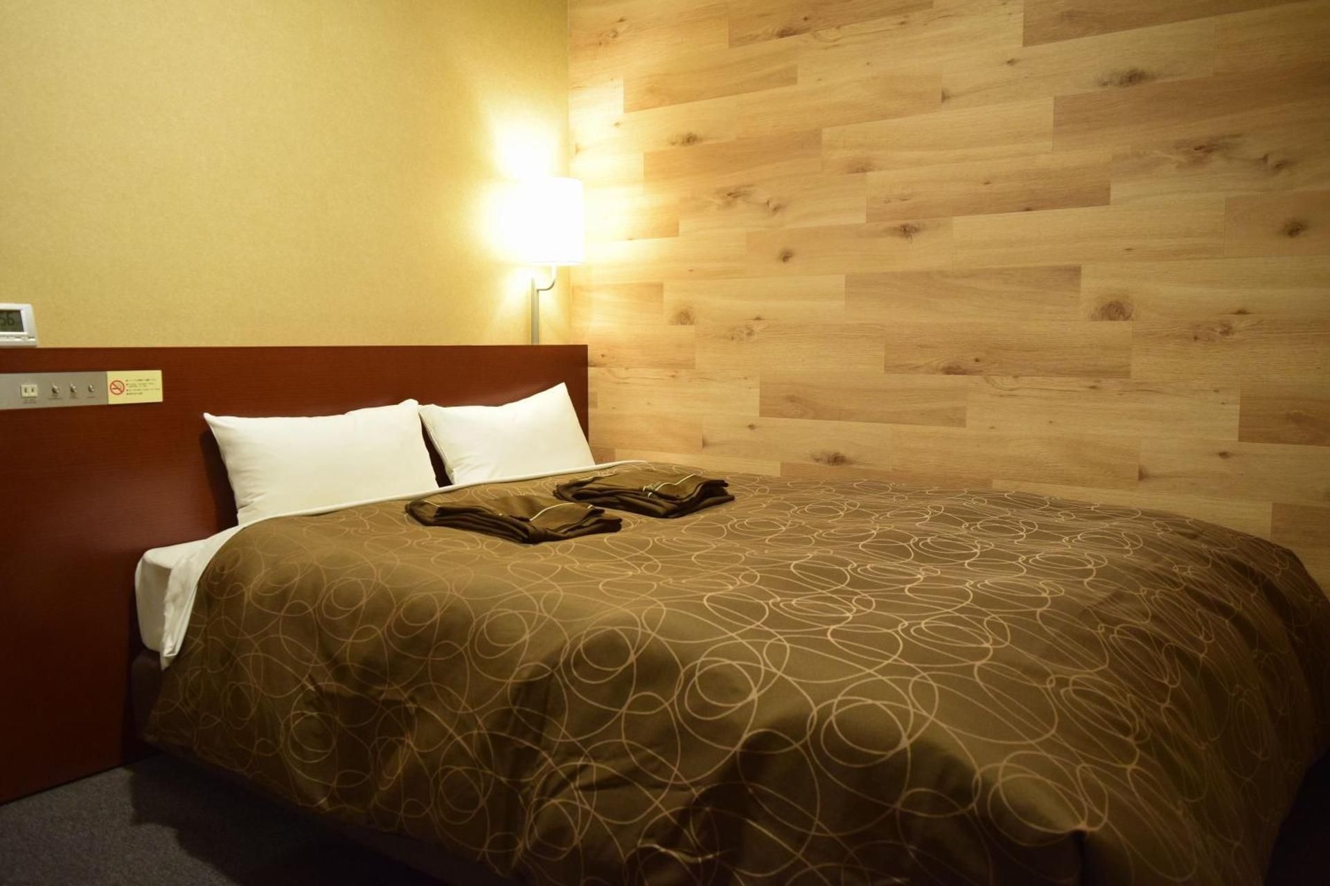 Double Room with Bath - Non-Smoking