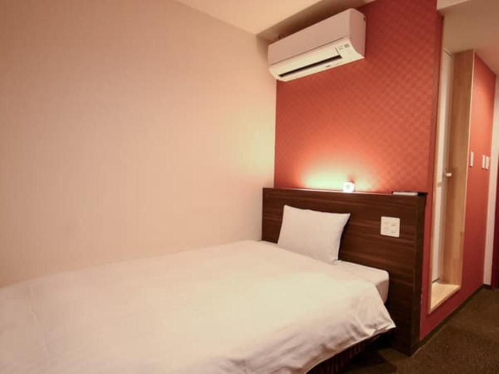 Non-smoking Single Room with Unit Bath