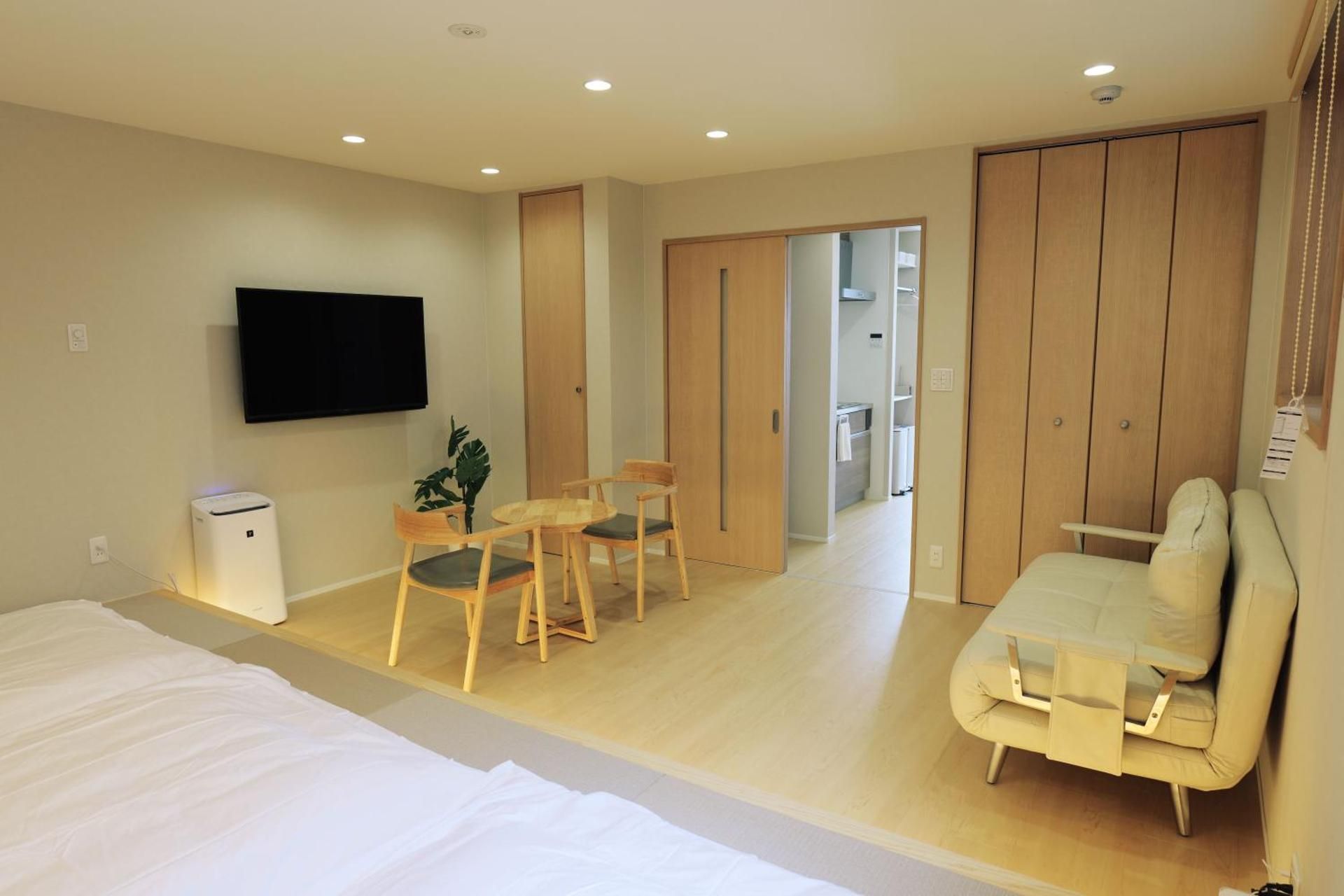 Japanese-Style Room