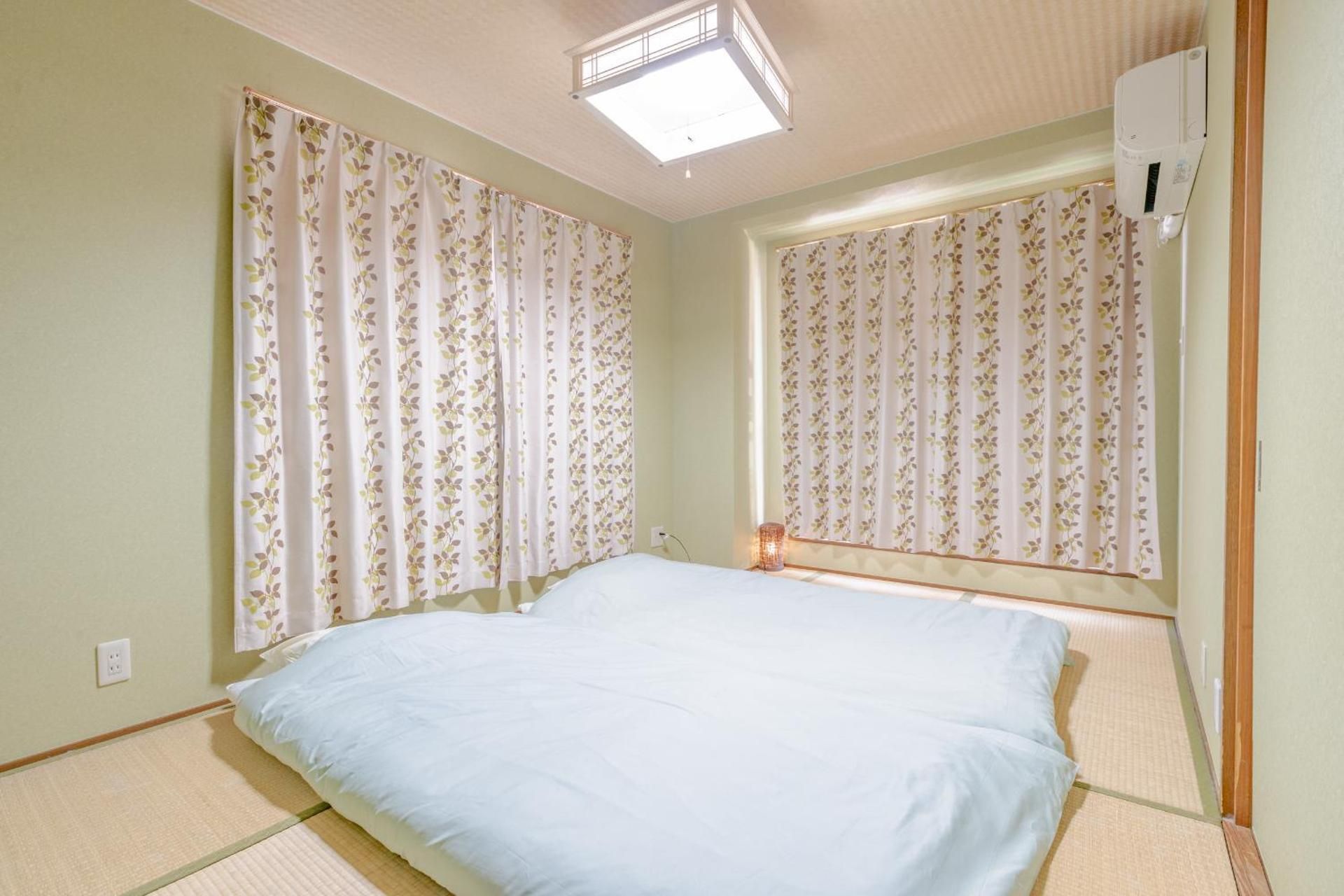 Japanese-Style Room