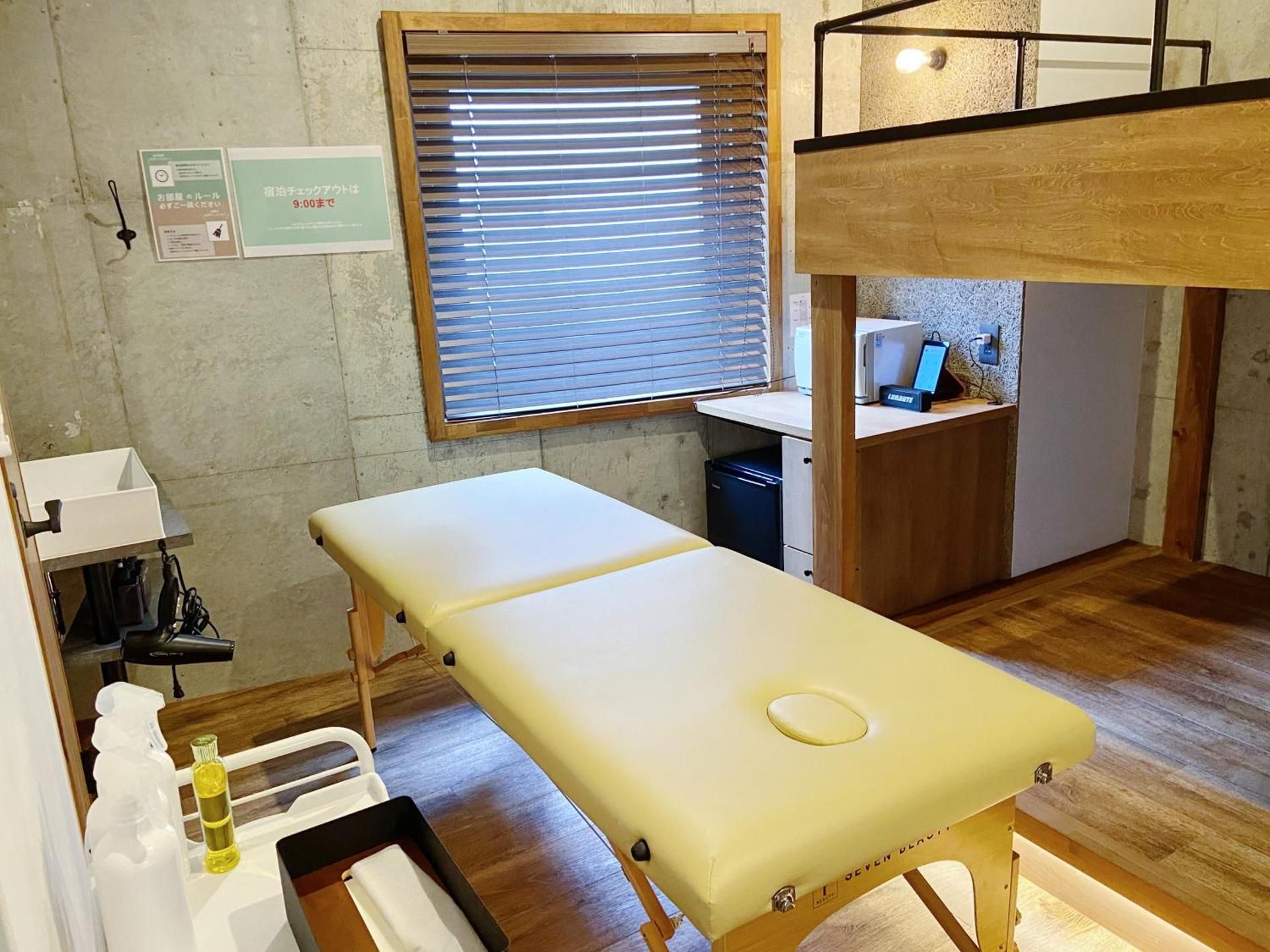 Economy Room with Massage Bed - Special Discount - Check-in from 22:00 Check-out by 9:00 (Check-in time cannot be changed) - No Cleaning for Consecutive Night Stays