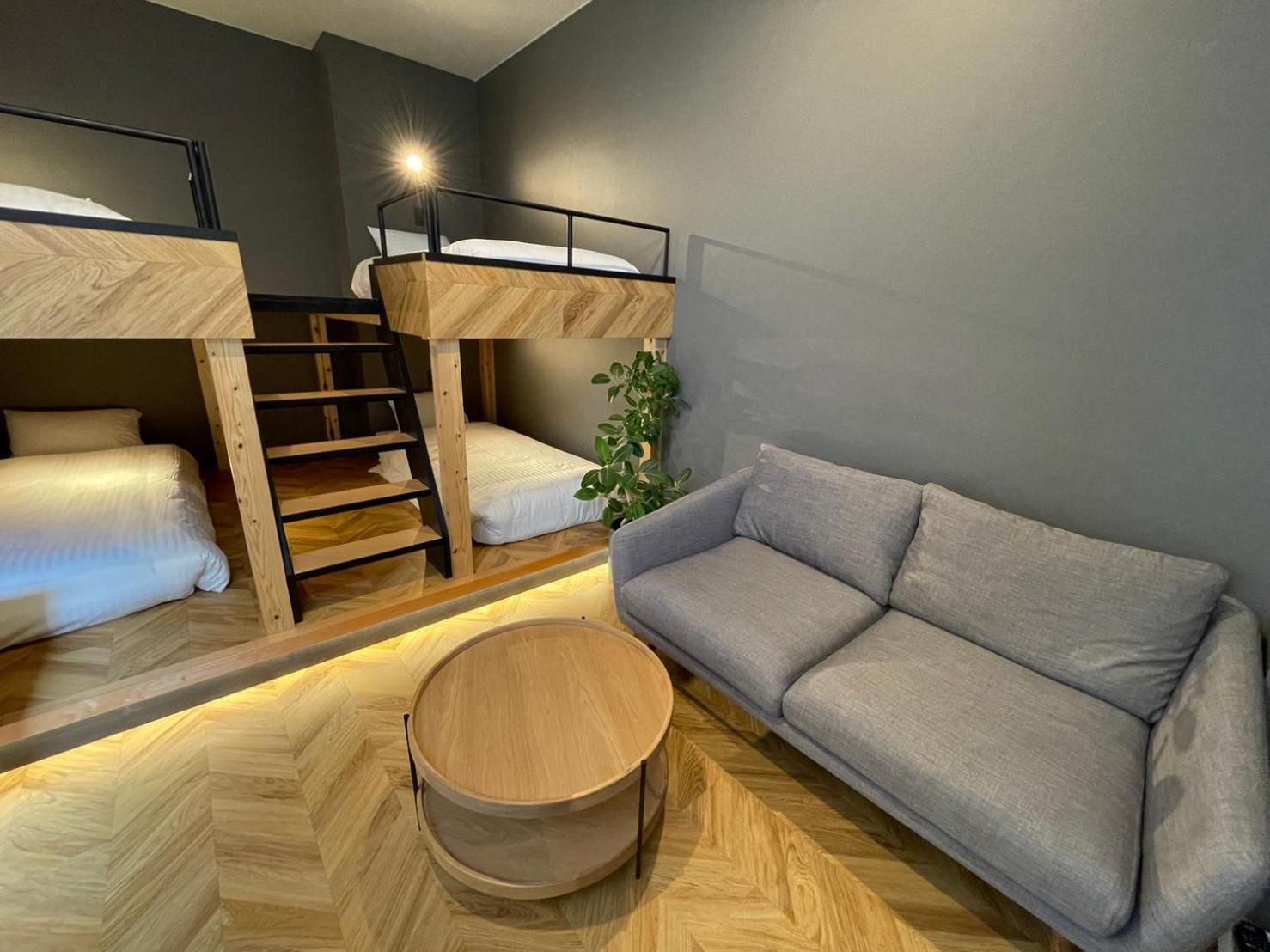 Deluxe Room (1 Double Bed and 2 Single Beds) - Non-Smoking - No Cleaning for Consecutive Night Stays