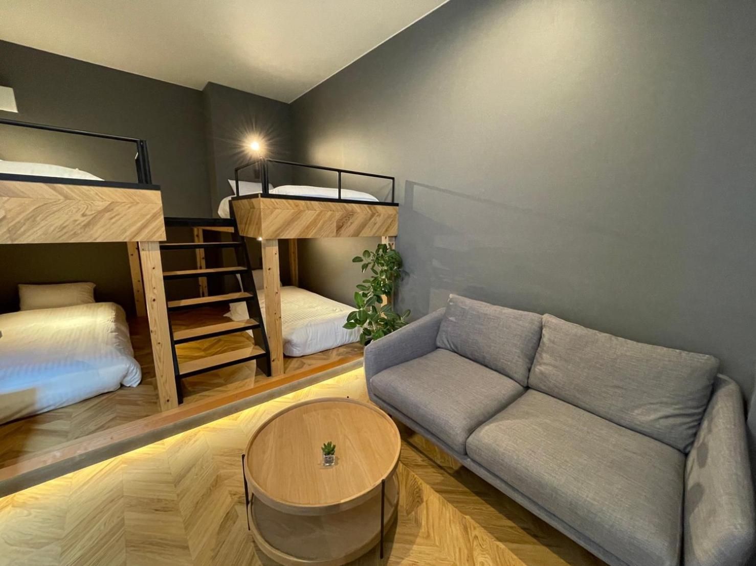 Deluxe Room (4 Single Beds) - Non-Smoking - No Cleaning for Consecutive Night Stays