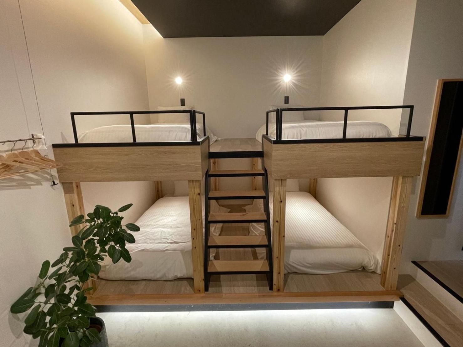 Deluxe Room (4 Single Beds) - Non-Smoking - No Cleaning for Consecutive Night Stays