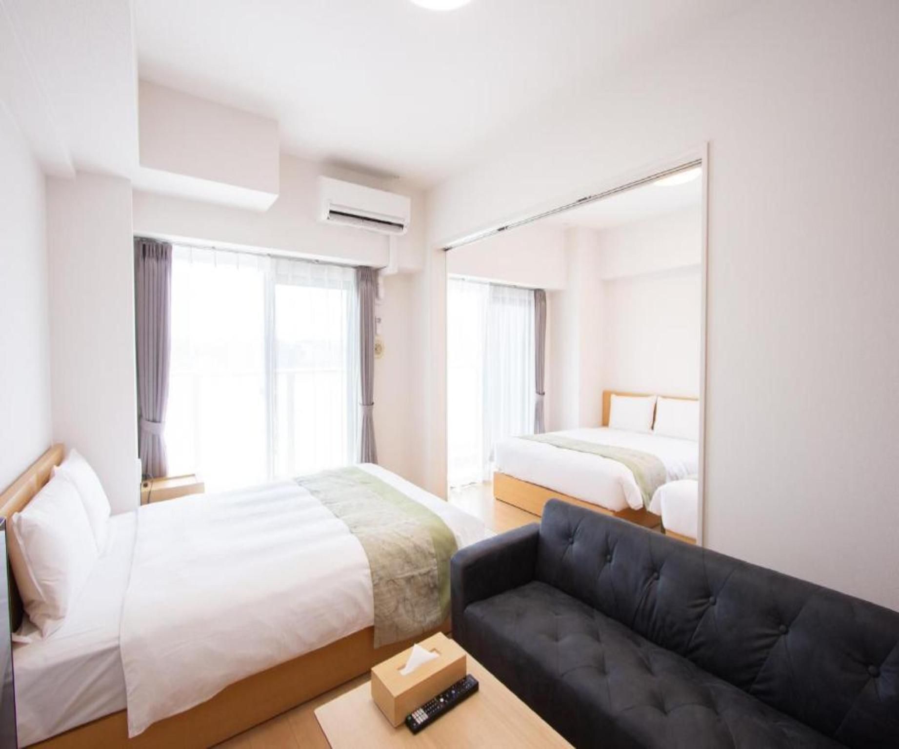 One Bedroom Queen Suite