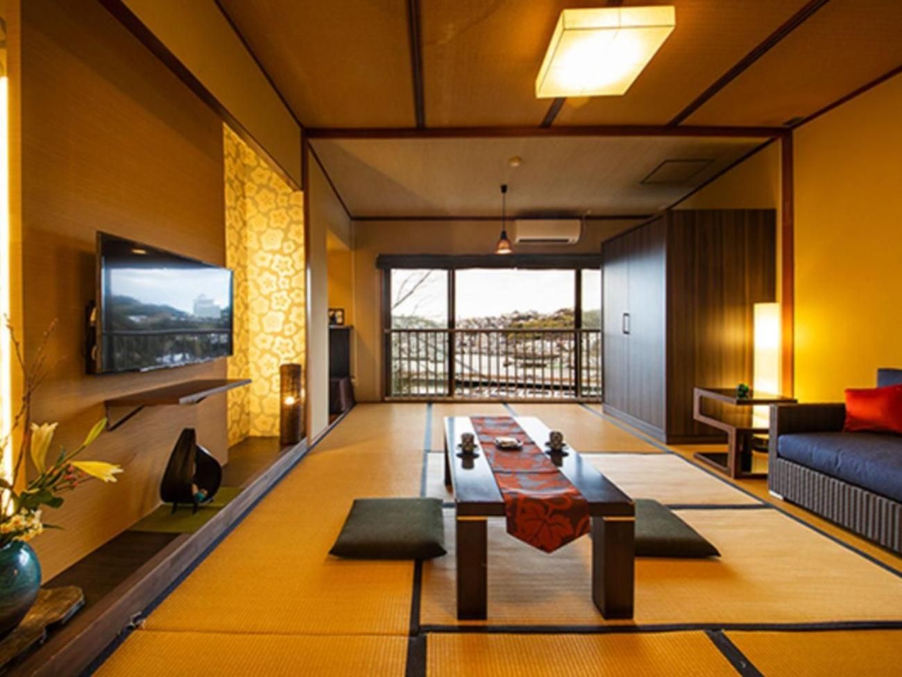 Standard Japanese-Style Room with Ocean View (12–14 Tatami Mats)