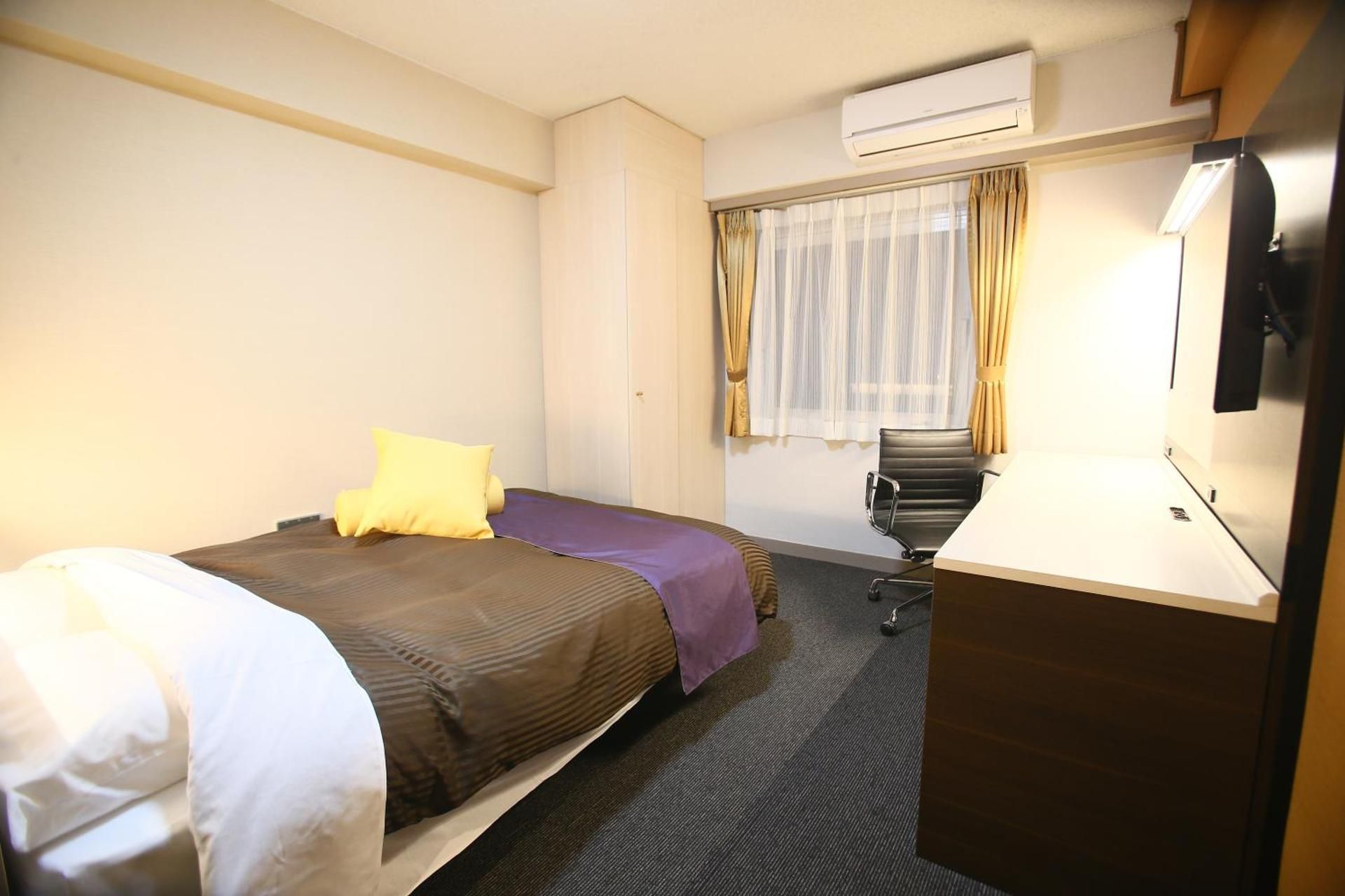 Single Room - Non-Smoking
