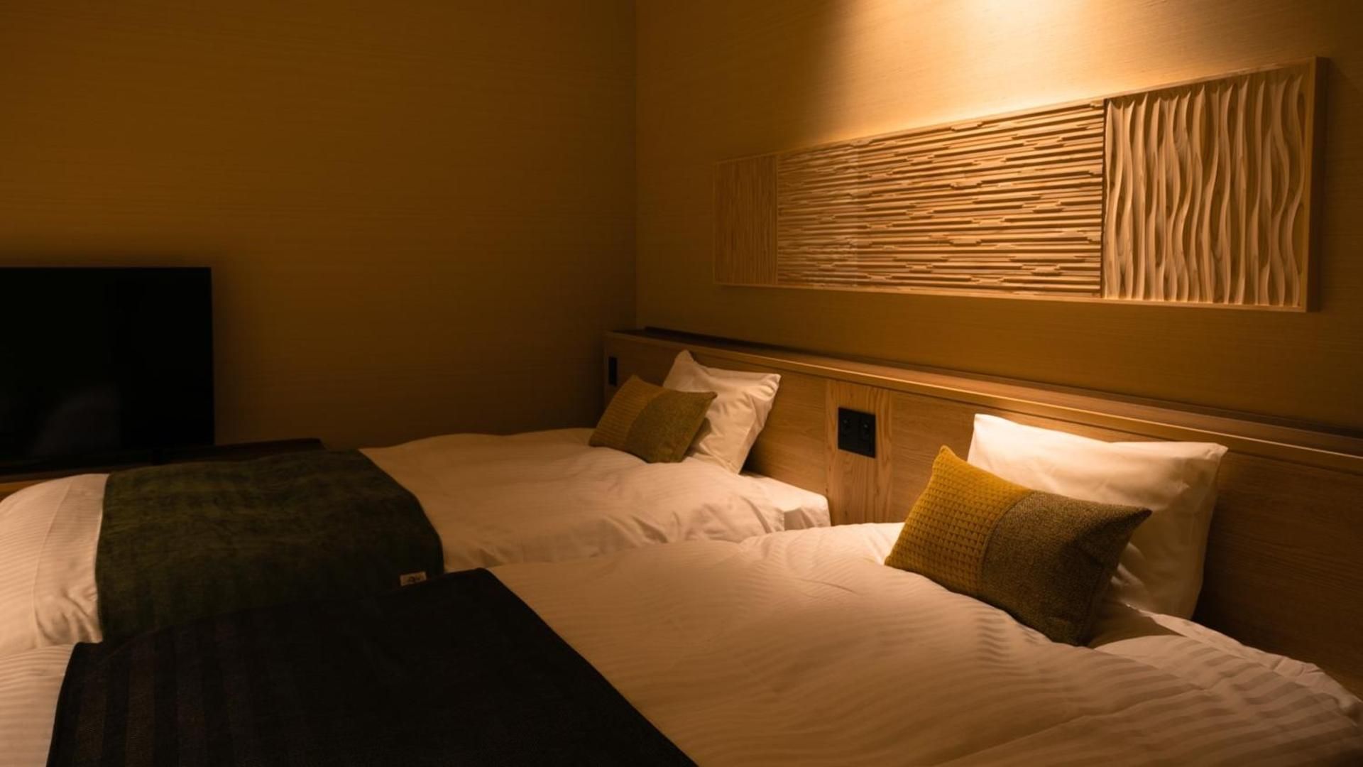 Premium Twin Room with Tatami Area and Shower - Non-Smoking