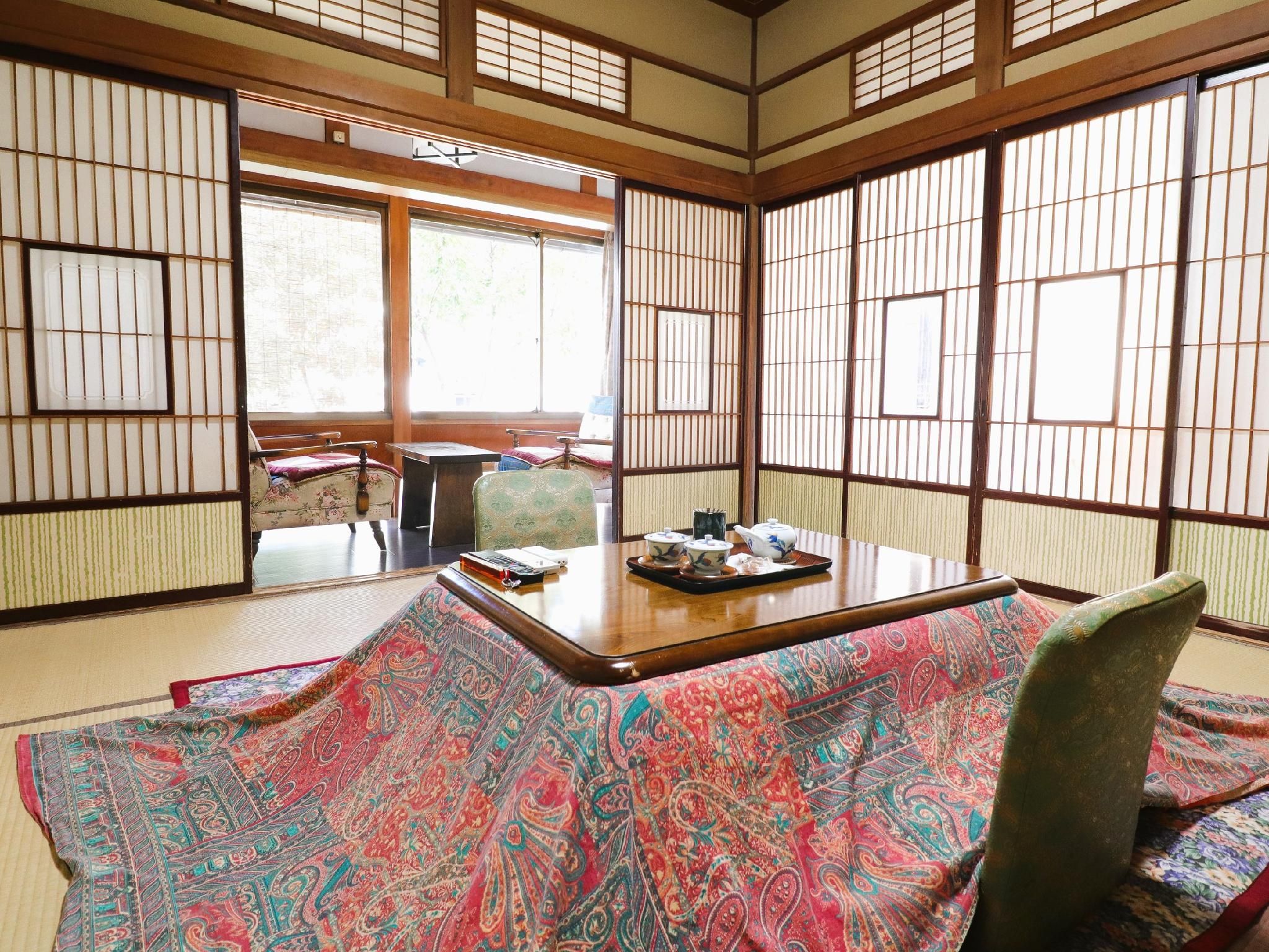Japanese-Style Room