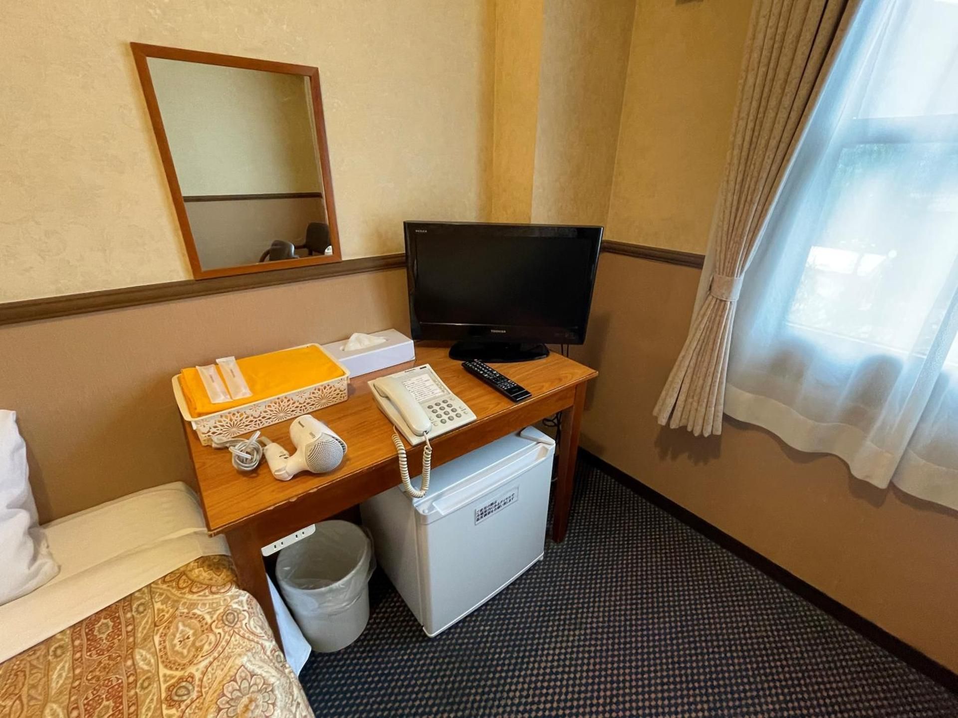 Twin Room - Non-Smoking
