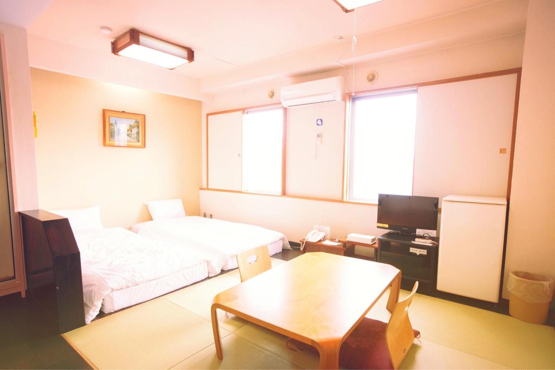 Standard Twin Room - Non-Smoking