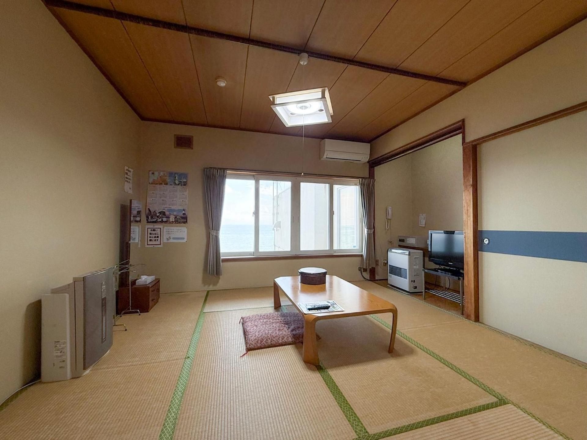 Japanese-Style Room