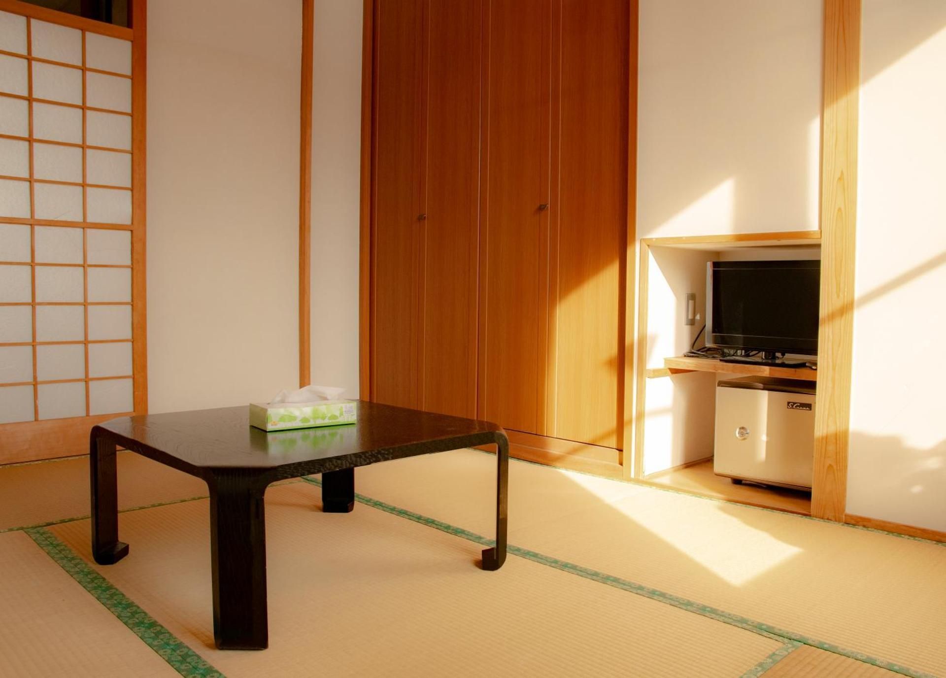 Basic Triple Room