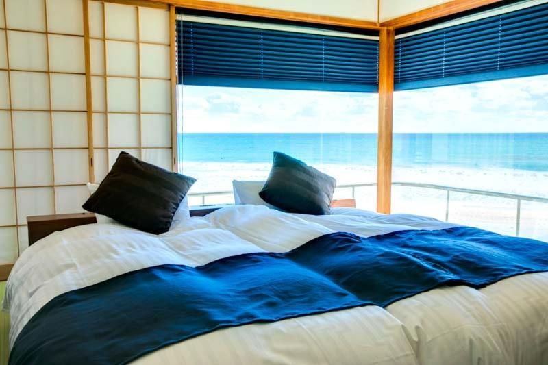 Japanese-Style Hollywood Twin Room with Ocean View