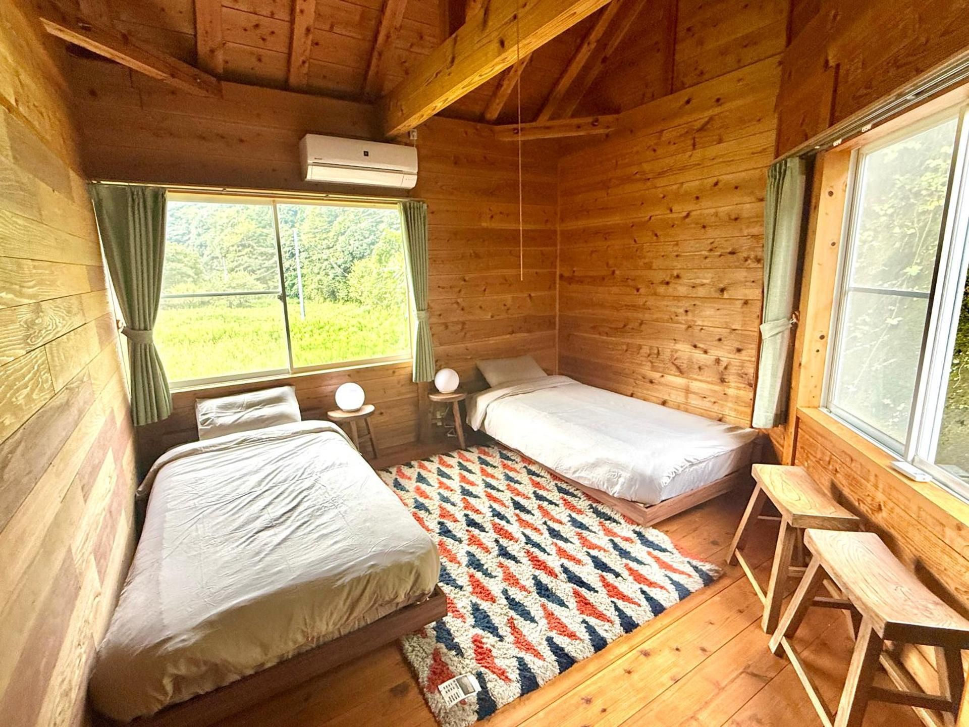 Standard Twin Room with Shared Bathroom