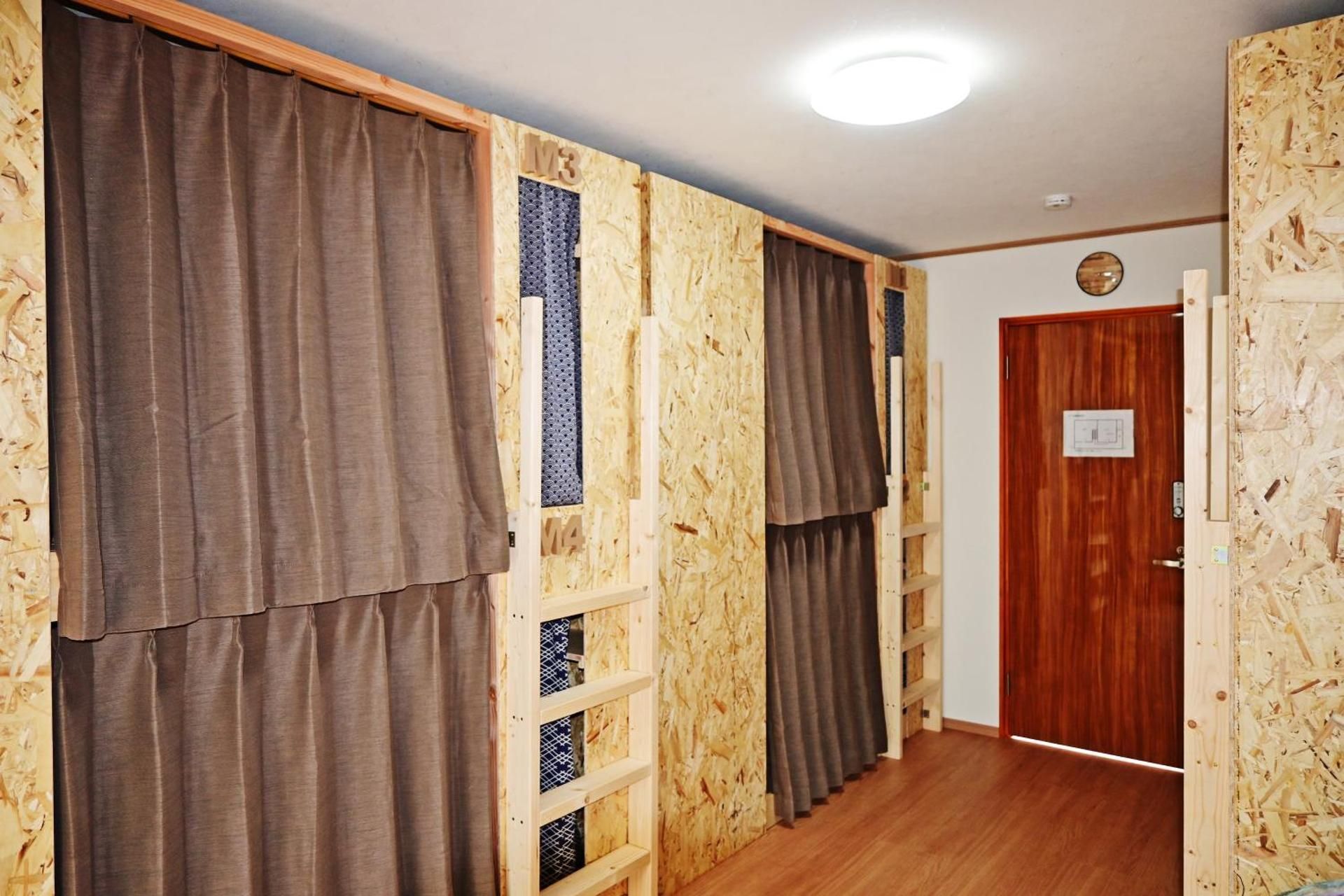 6-Bed Mixed Dormitory Room