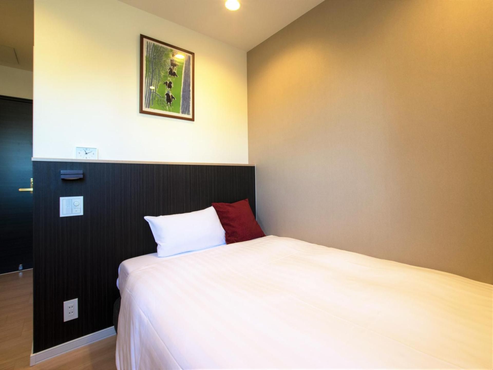 Single Room with Private Bathroom