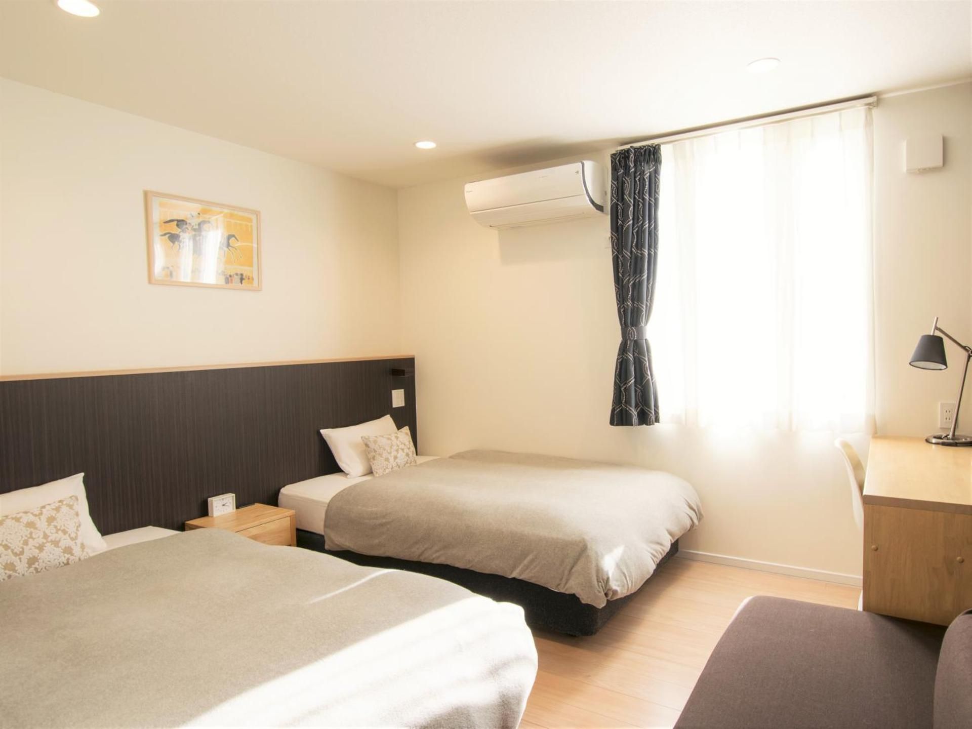 Twin Room with Private Bathroom