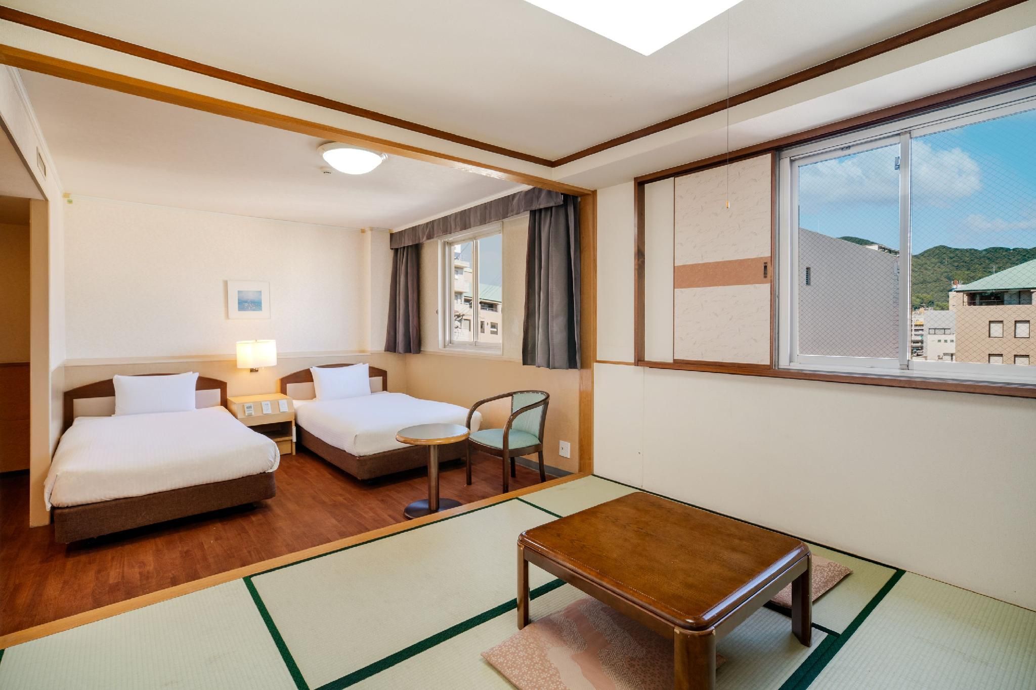 Japanese-Western Style Room with 2 Single Beds - Non-Smoking