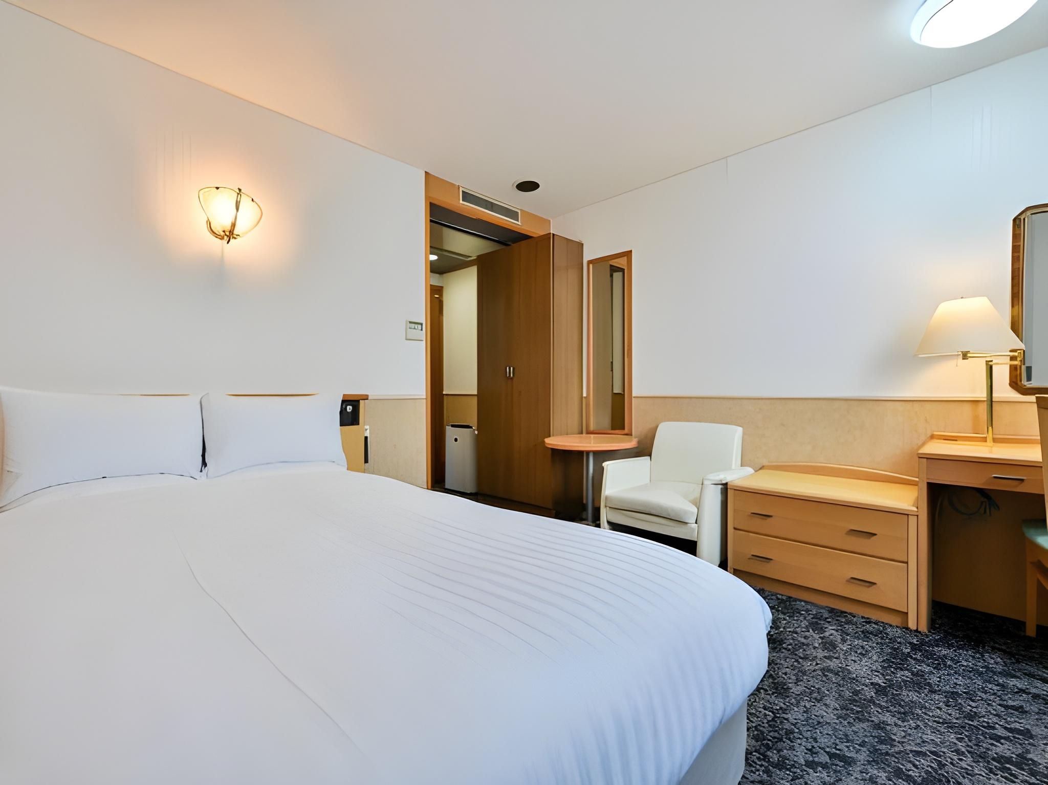 Comfort Semi-Double Room - Non-Smoking