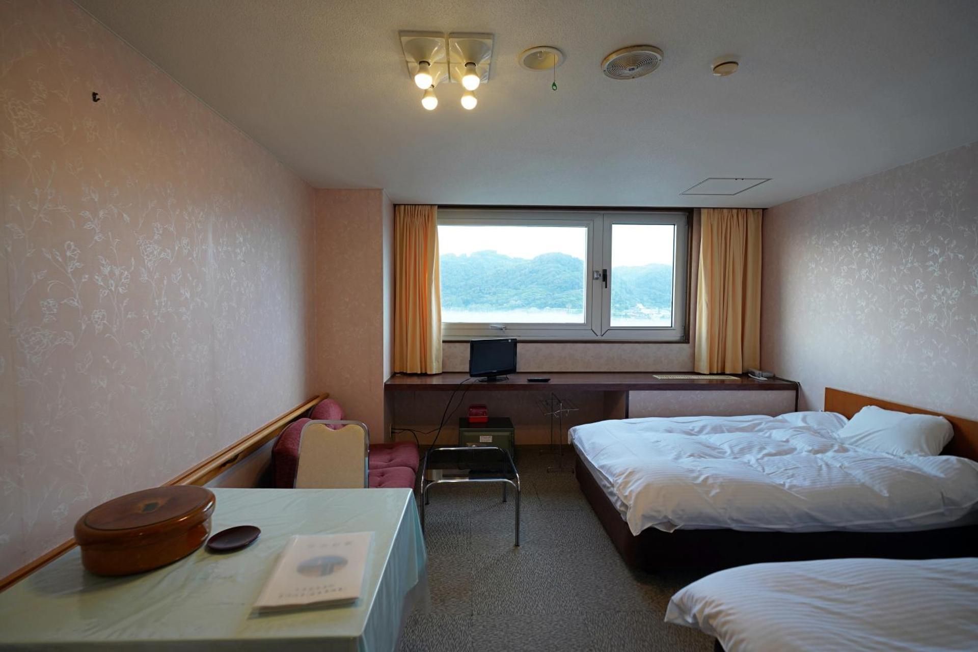 Double Room with Mountain View
