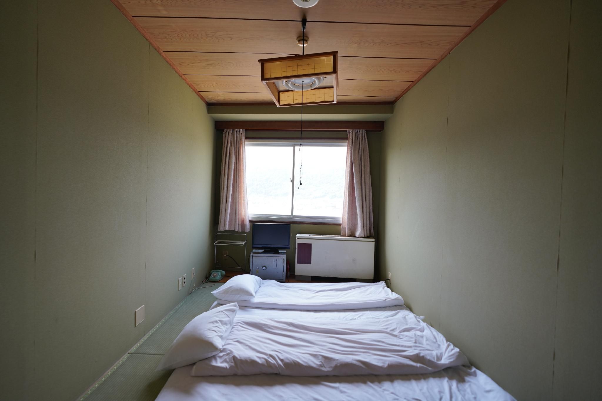 Tatami Room