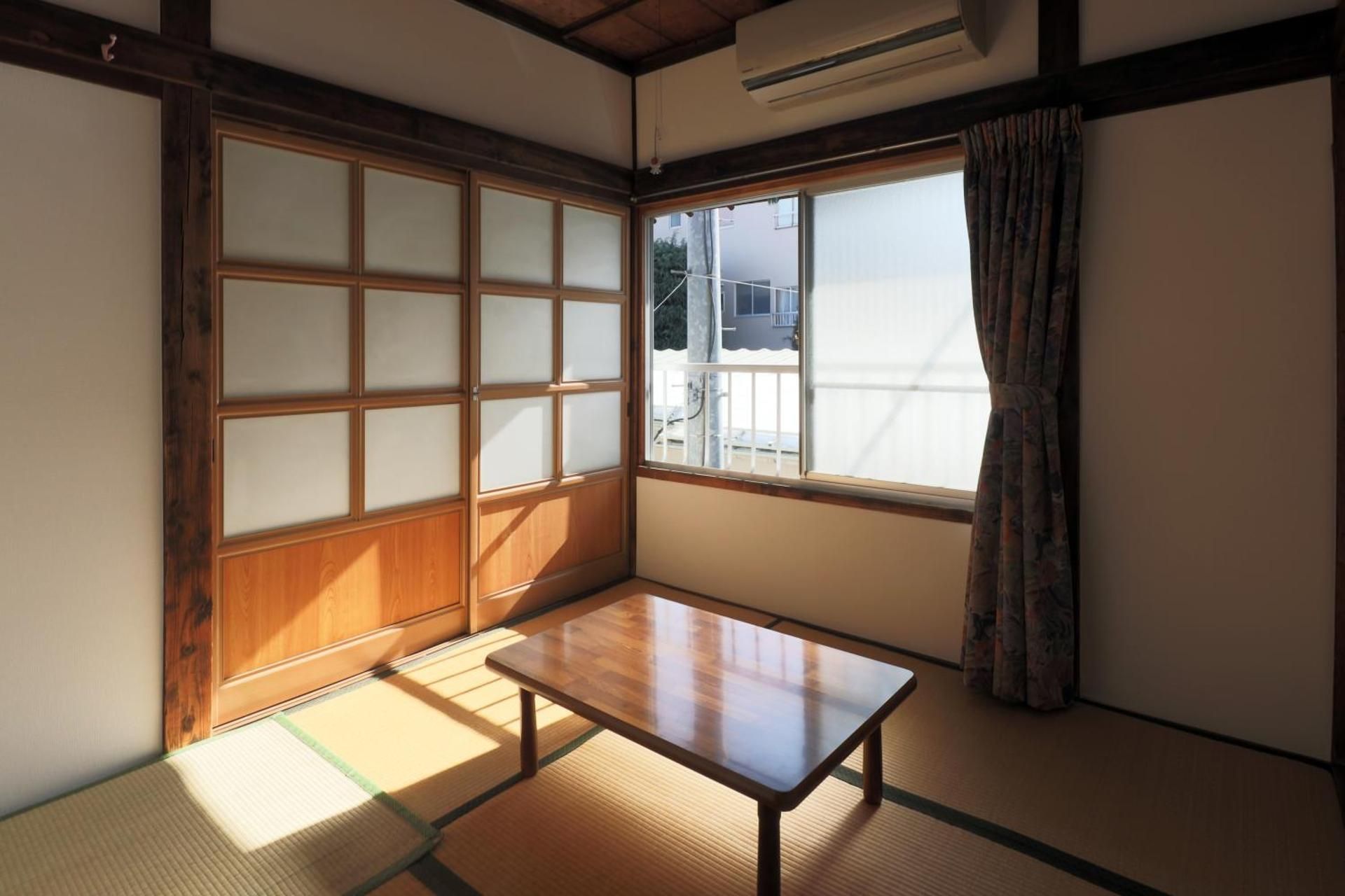 Japanese-Style Single Room