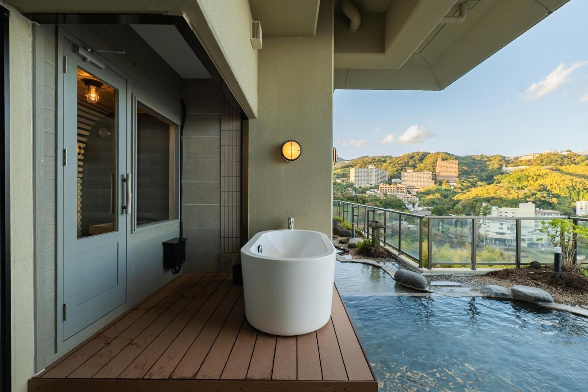 Deluxe Suite with Spa Bath