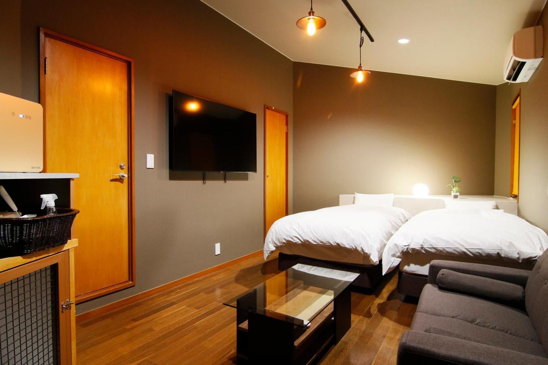 Twin Room with Private Bathroom