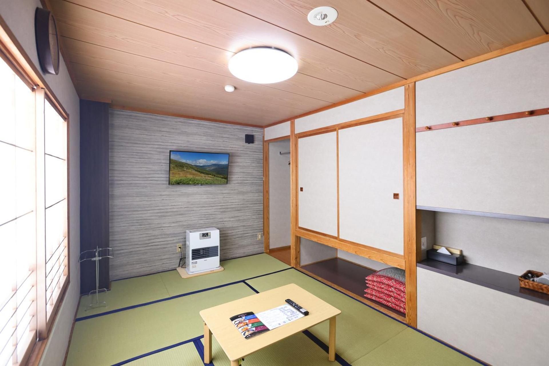 Japanese-Style Room
