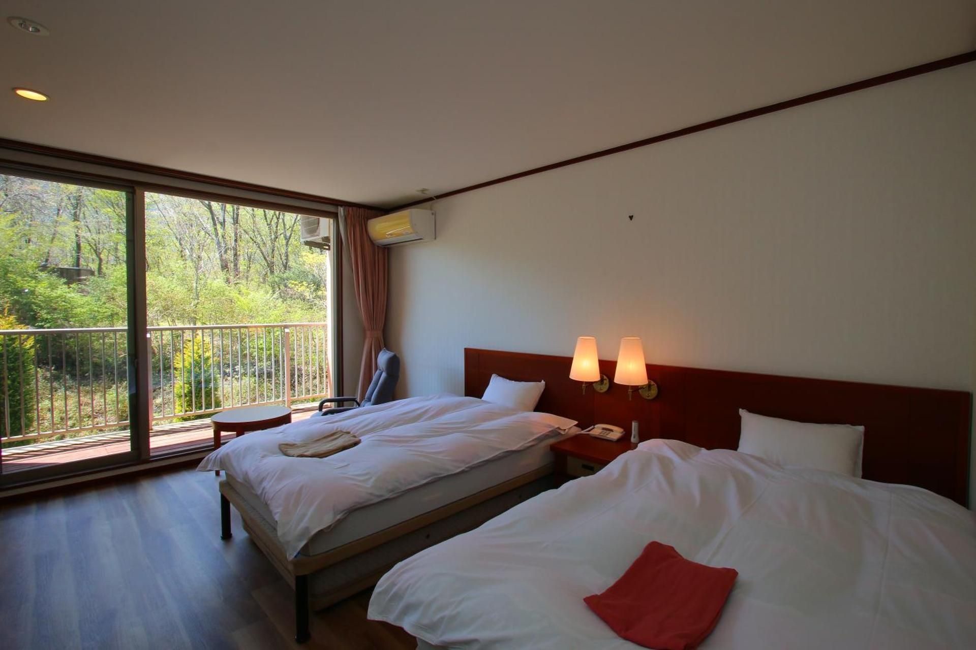 Twin Room with Shower