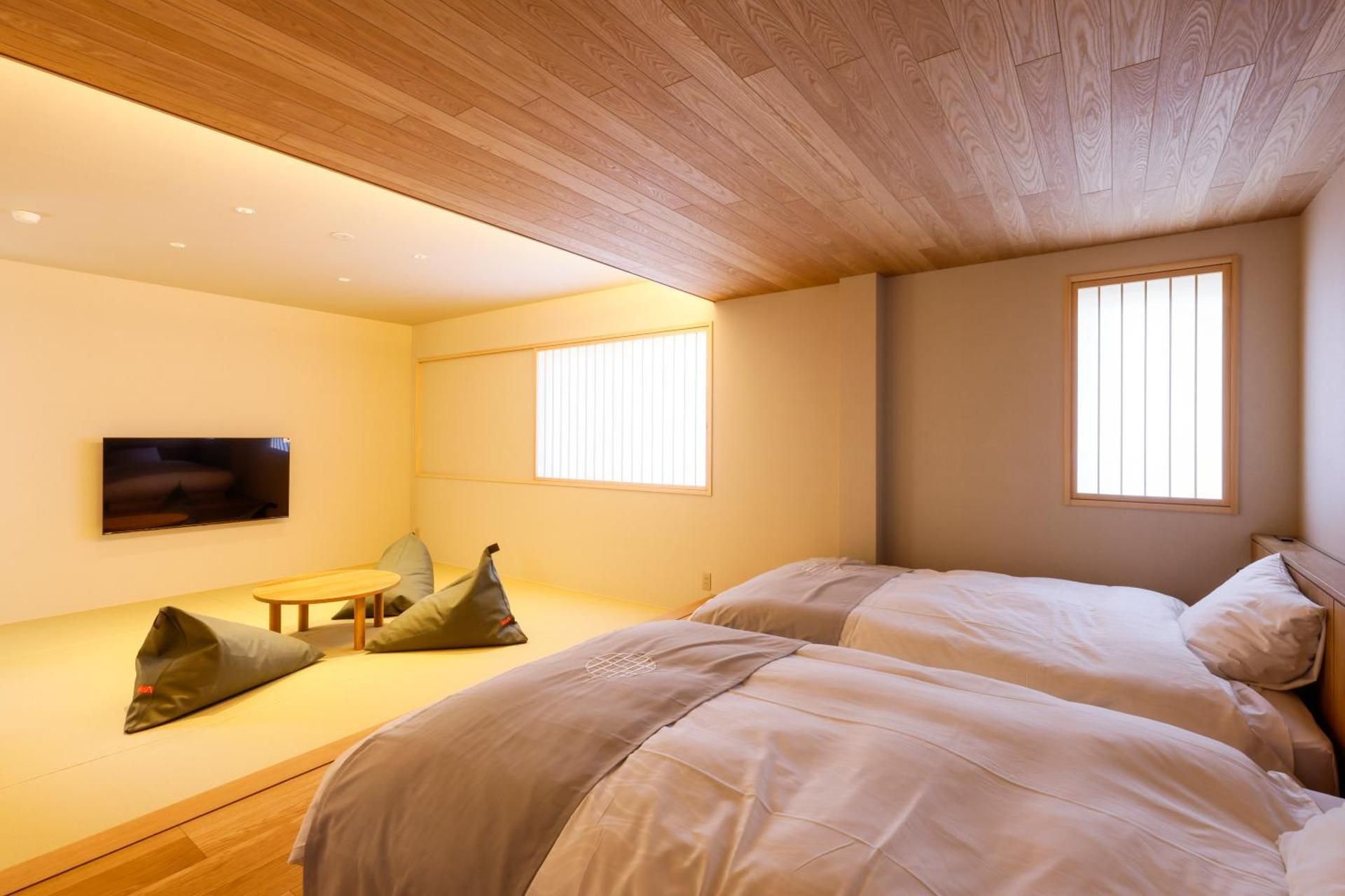 Japanese-Western style room with indoor hot spring bath "Yuzora"
