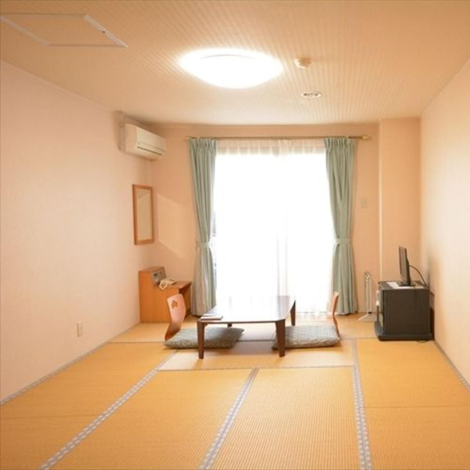 Japanese Room with Open-Air Bath
