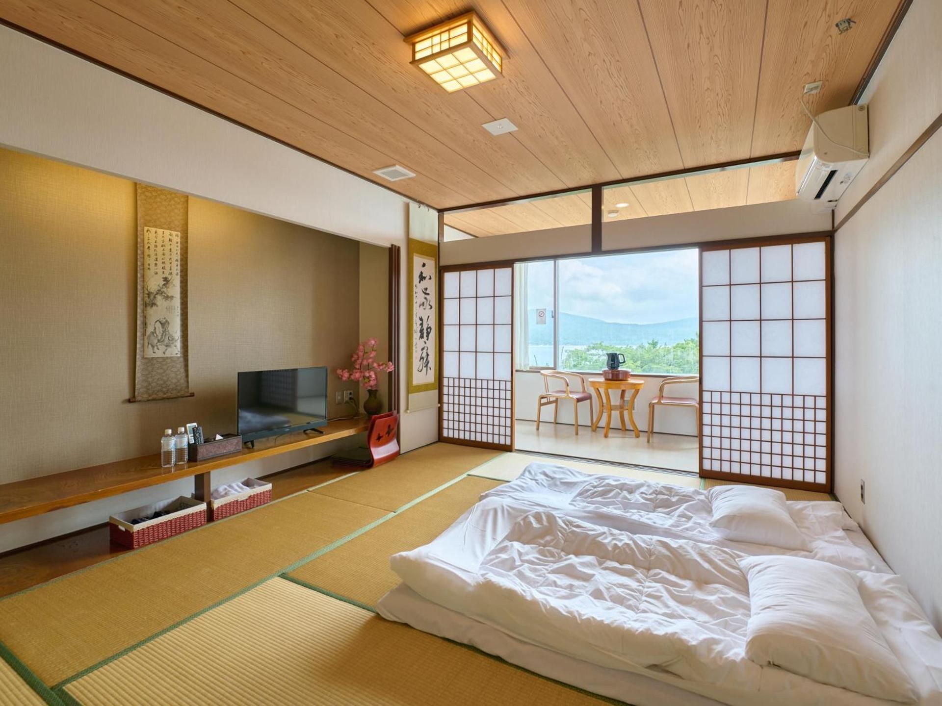 Quadruple Room with Mountain View