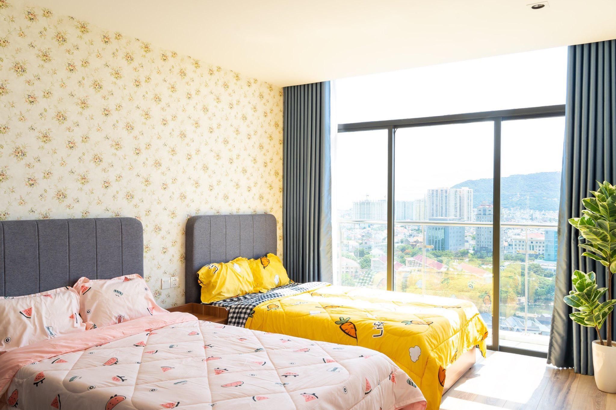 1-Bedroom City View Apartment