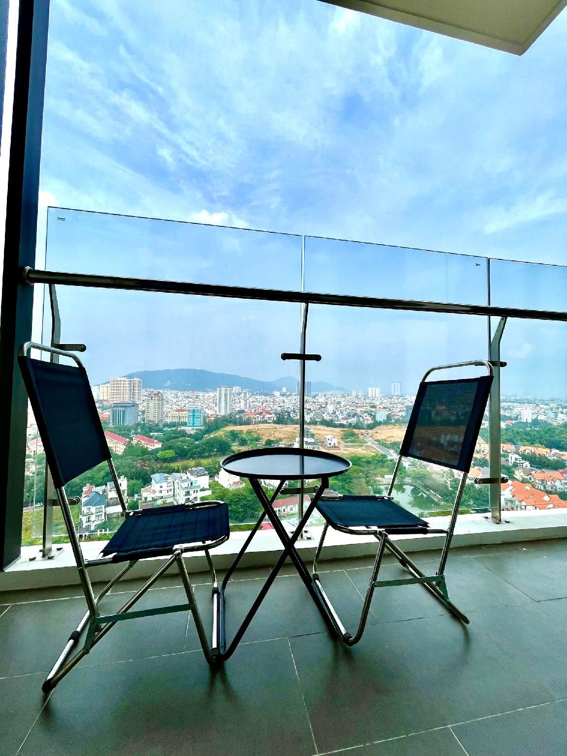 1-Bedroom City View Apartment