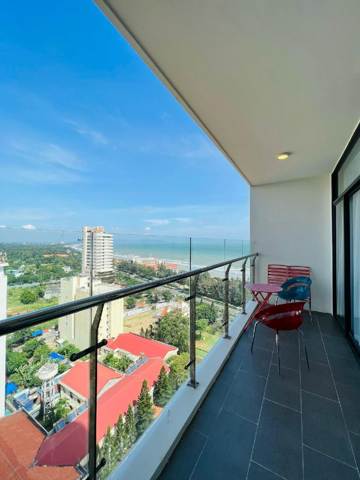 2-Bedroom Sea View Apartment