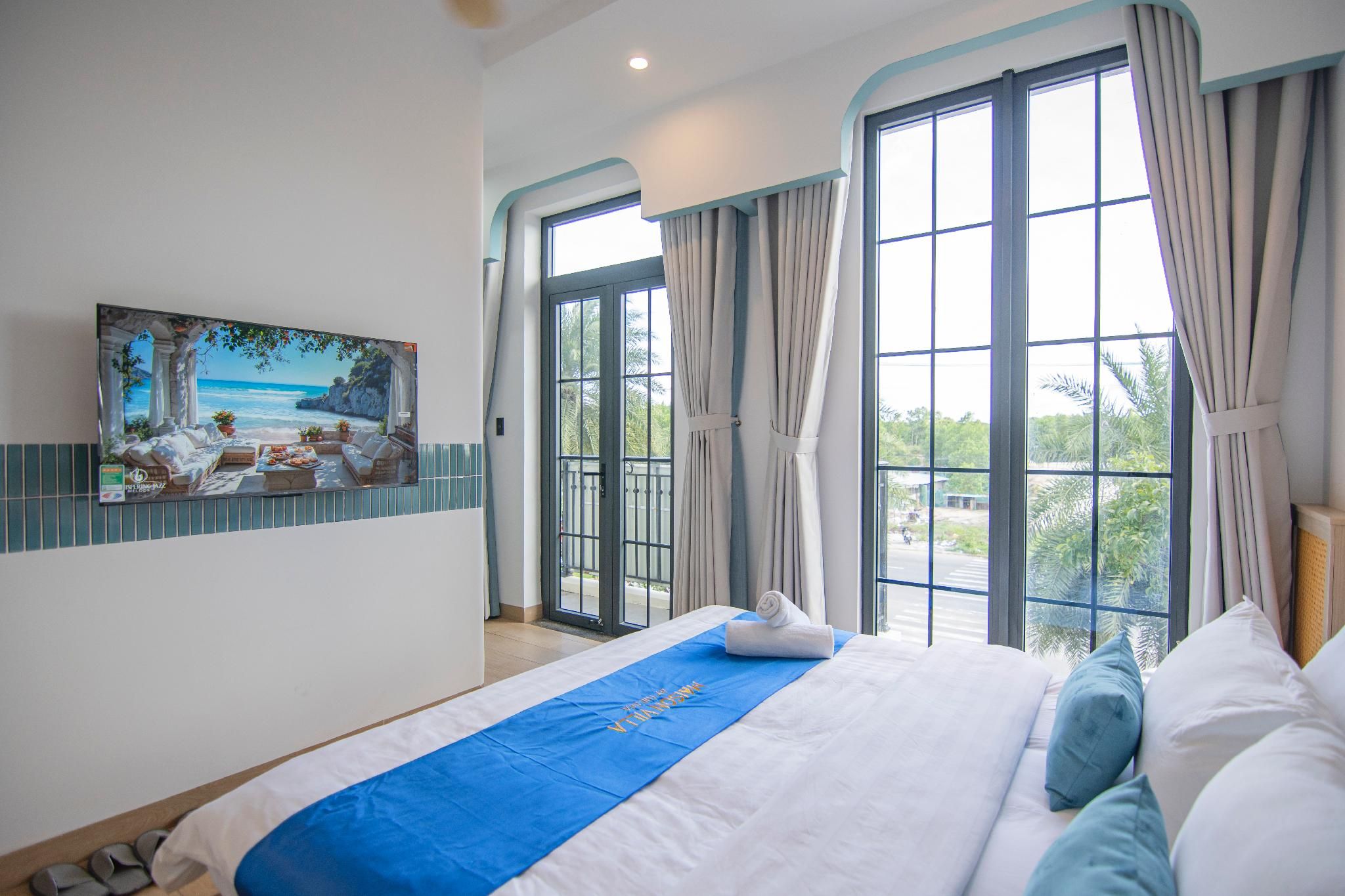 Family Room - 3 People