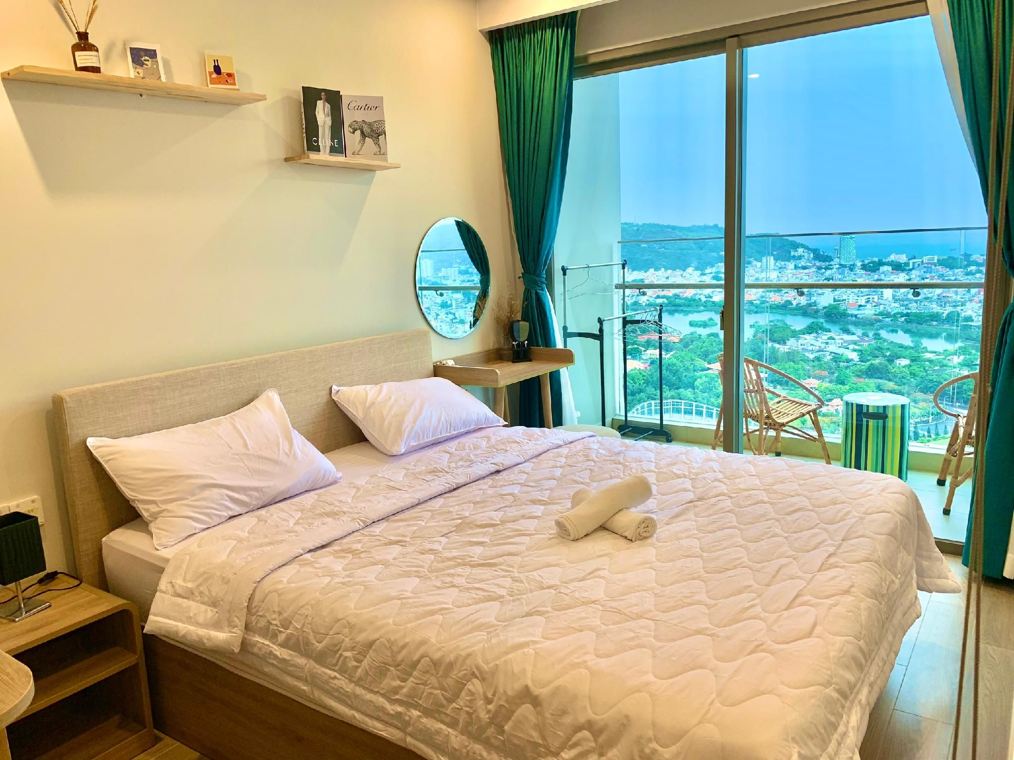 Luxury 2-Bedroom Apartment